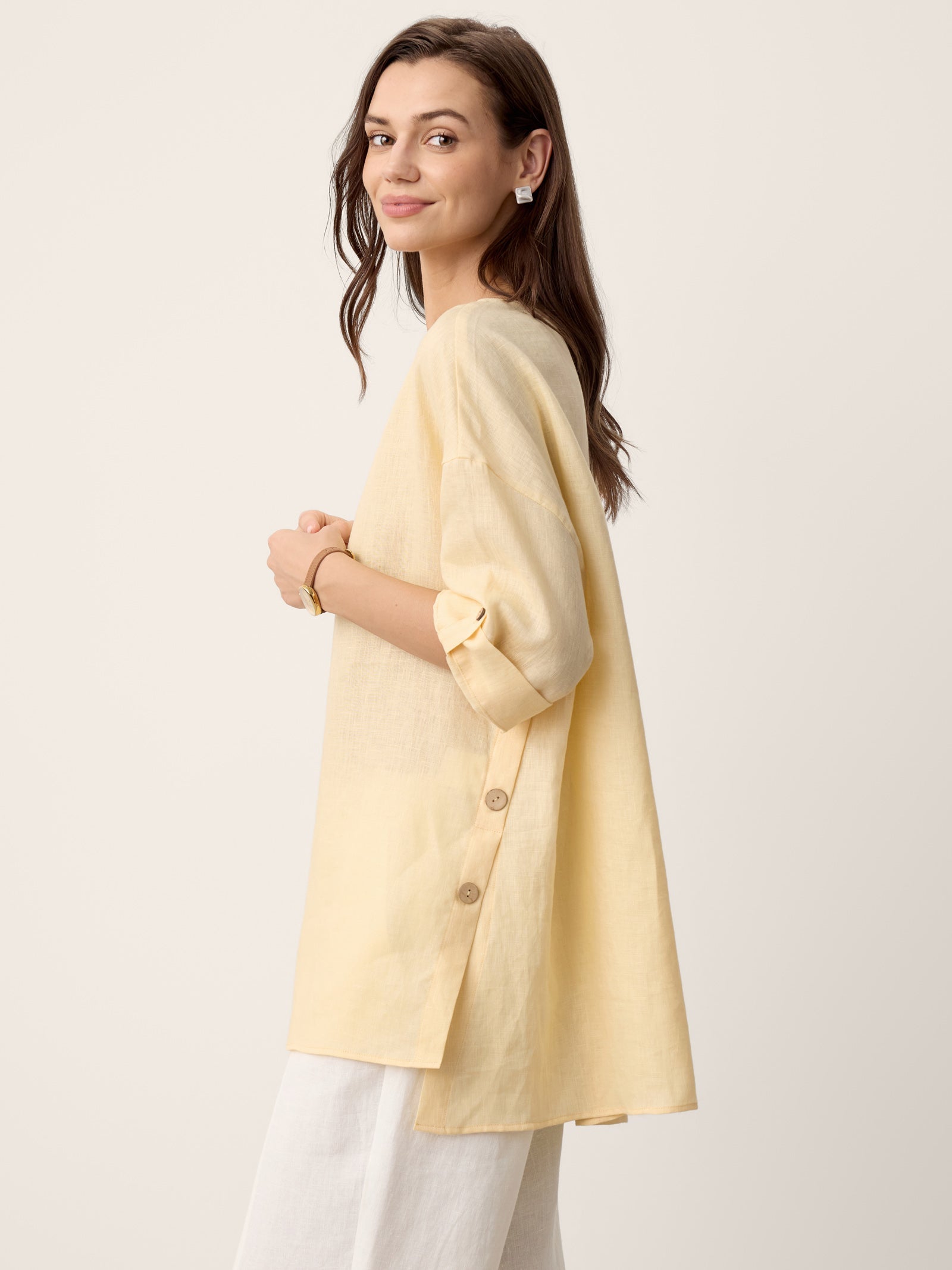 Daphnea 100% Linen Curved-Hem Oversized Top