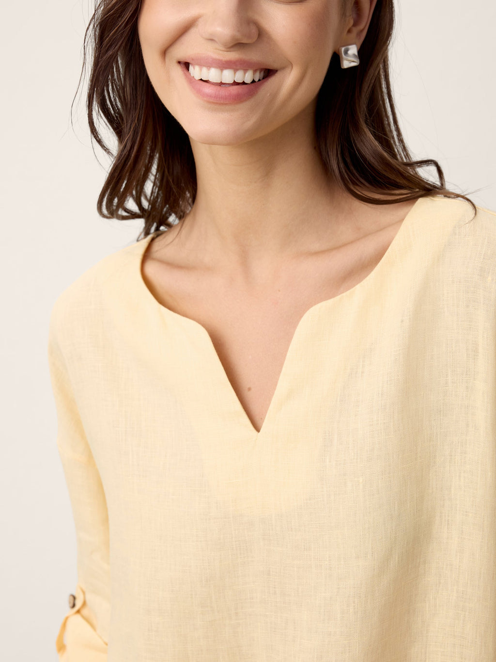 Daphnea 100% Linen Curved-Hem Oversized Top
