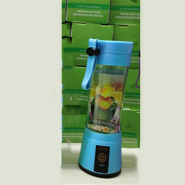 USB Rechargeable Portable Blender for Fruit Juices – Personal Smoothie Maker