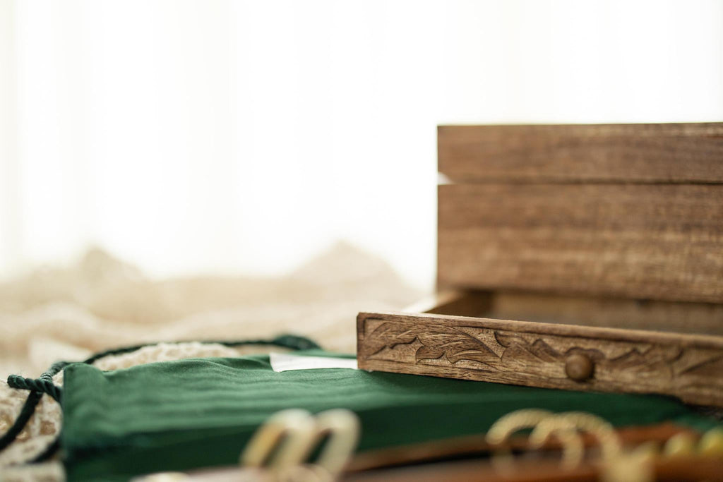 Hand-Carved Mango Wood Jewelry Box – Natural Wood