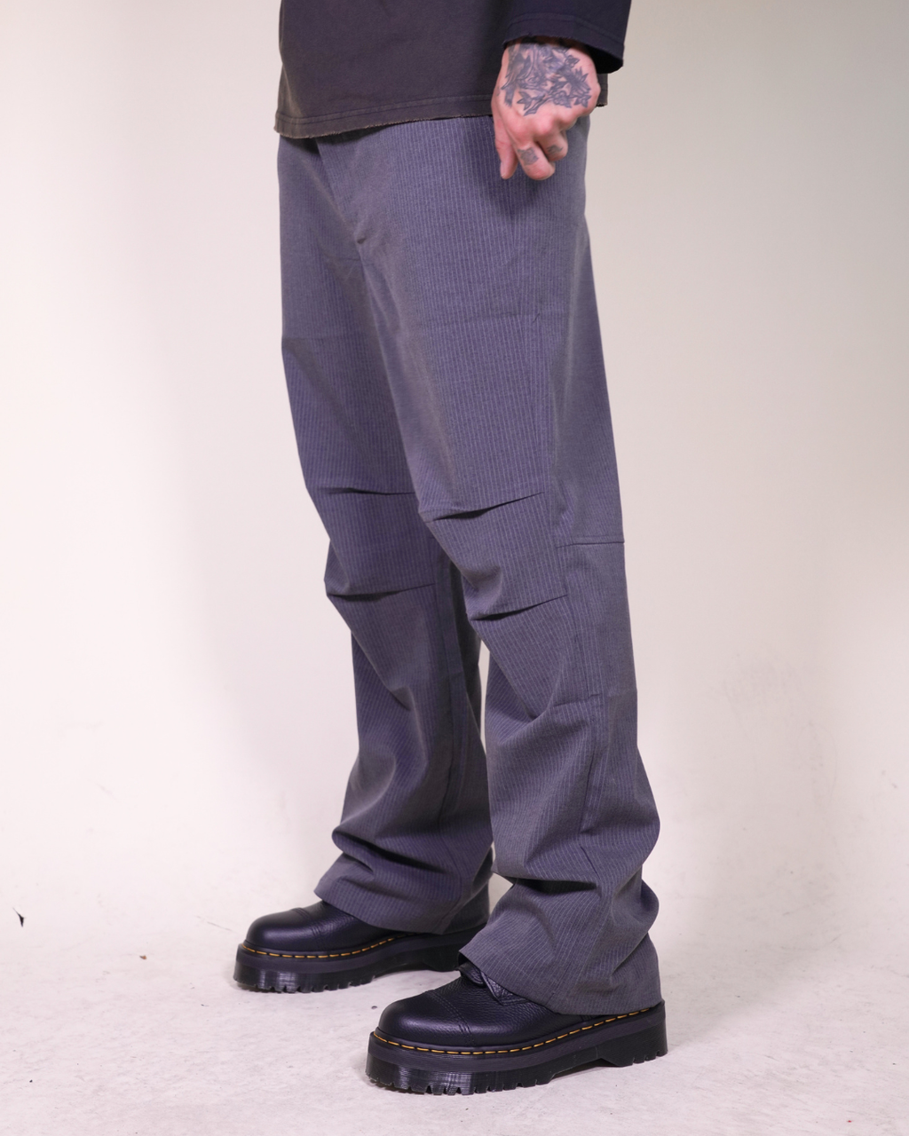Men’s Pinstripe Tucked Wool Trousers
