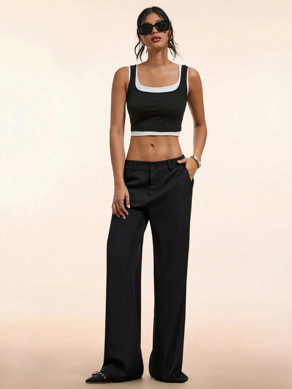 Women’s Low-Rise Wide-Leg Pants – Black