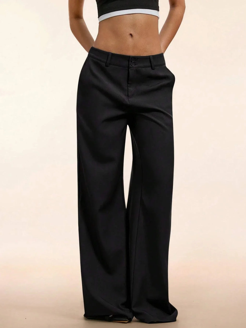 Women’s Low-Rise Wide-Leg Pants – Black