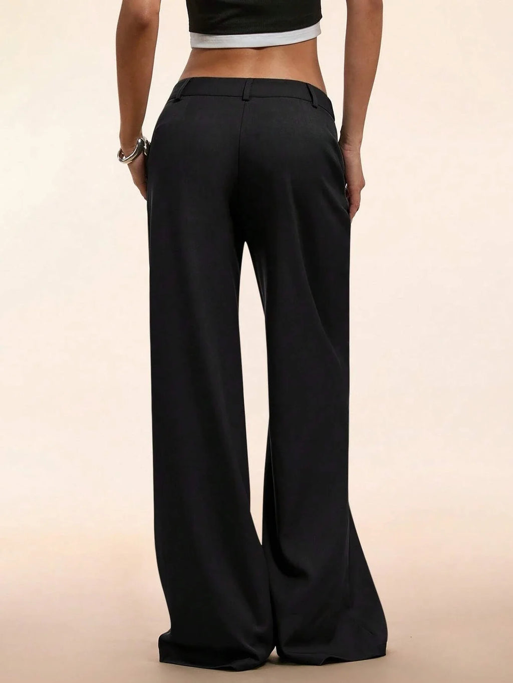 Women’s Low-Rise Wide-Leg Pants – Black