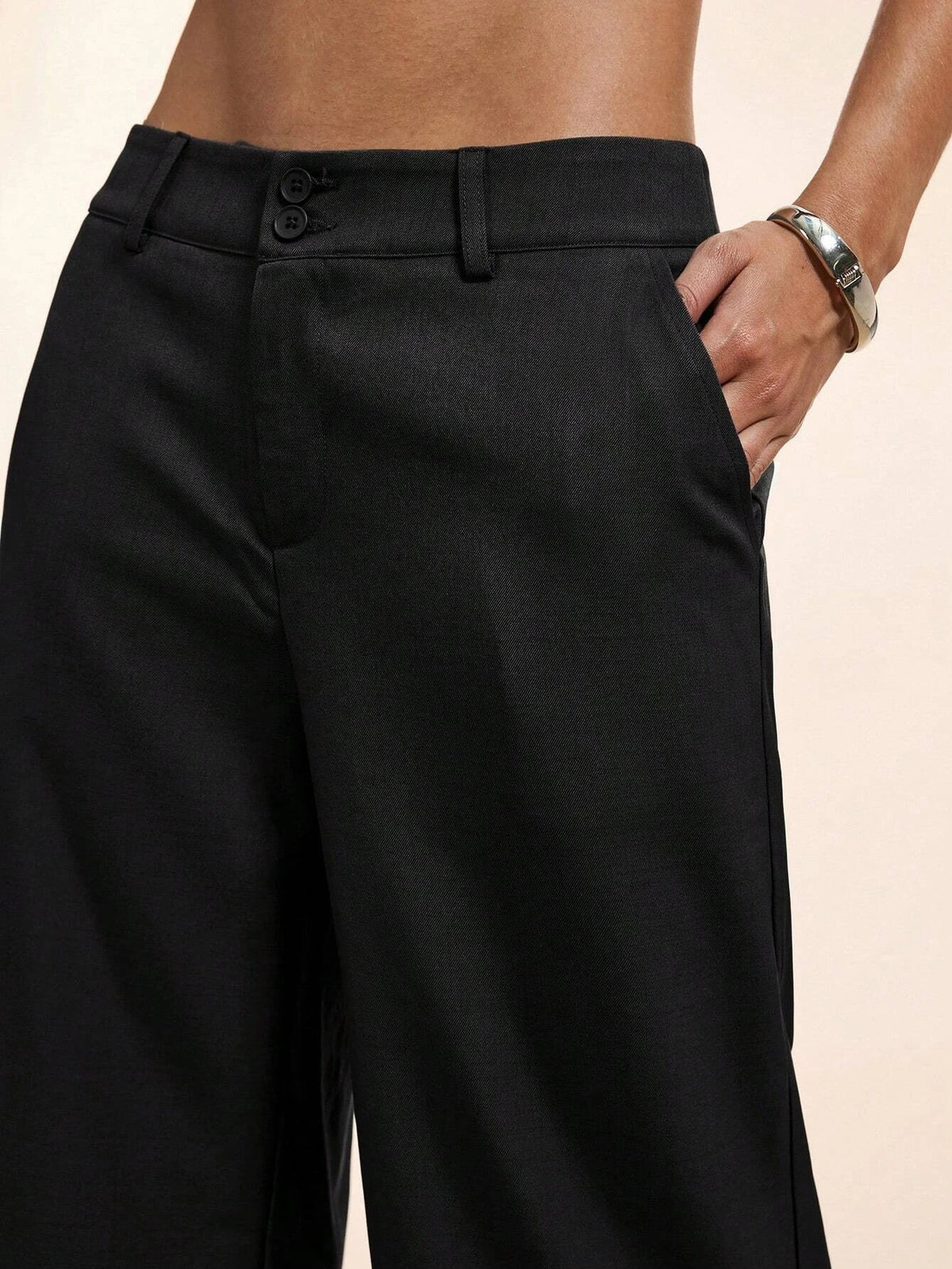 Women’s Low-Rise Wide-Leg Pants – Black