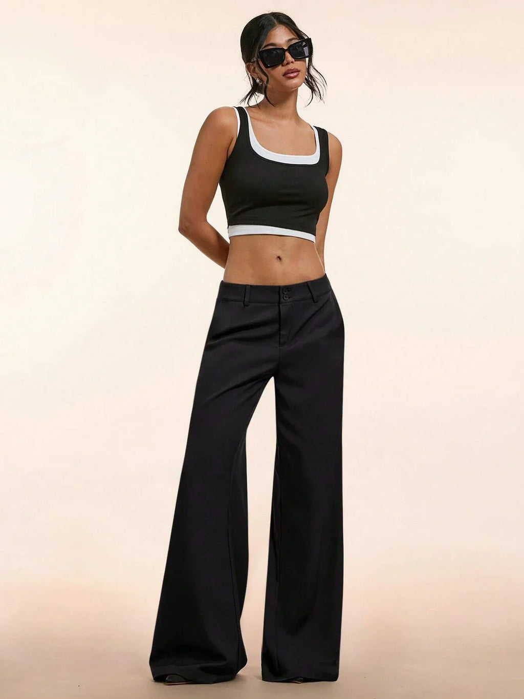 Women’s Low-Rise Wide-Leg Pants – Black