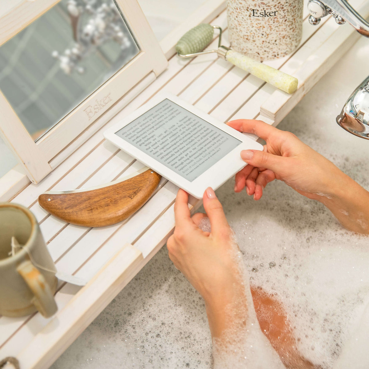 Wooden Bath Tray – Expandable Bathtub Caddy